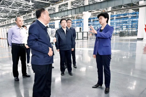 梁惠玲蒞臨九洲集團(tuán)，深入包聯(lián)企業(yè)調(diào)研